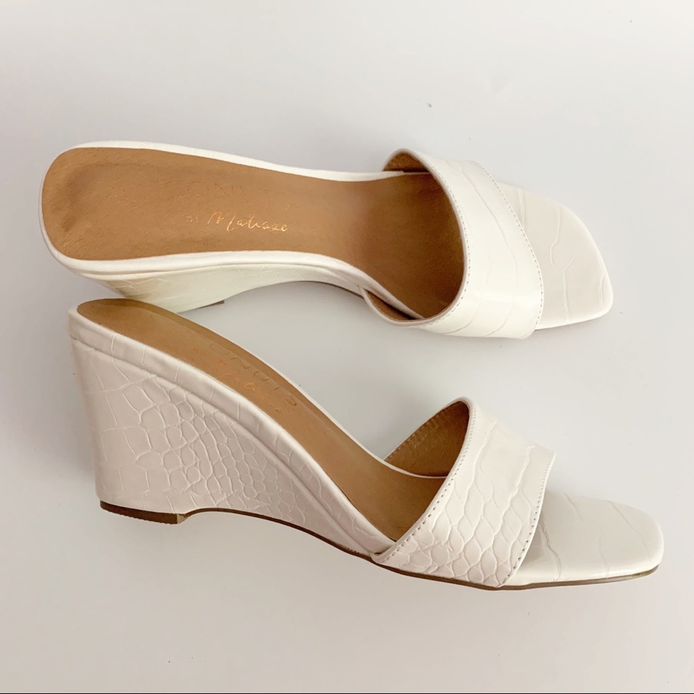 In Bloom Coconuts by Matisse Slide Sandal White Faux Crocodile New in Box